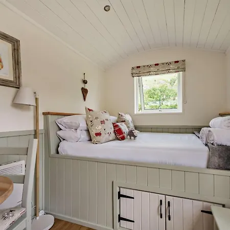 1 Bed In Penrith Oc-85532 *